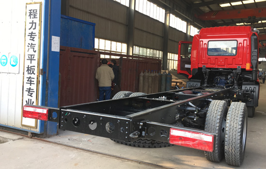 江淮單橋平板車底盤