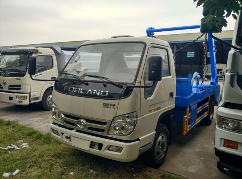 福田時(shí)代型擺臂式垃圾車(chē)