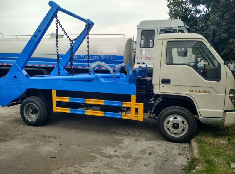 福田時(shí)代型擺臂式垃圾車(chē)