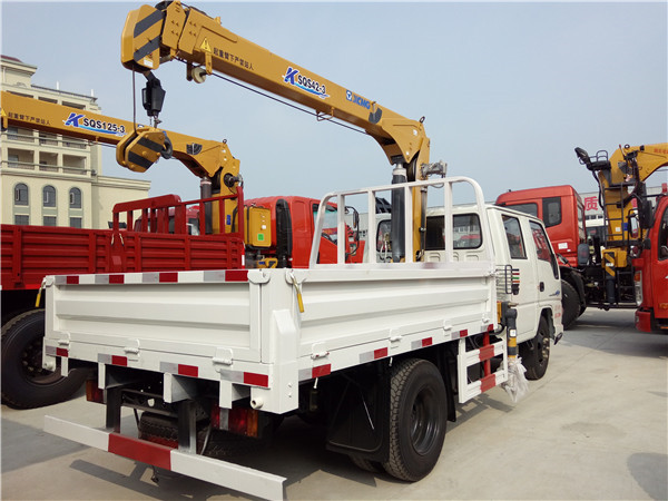 江鈴順達雙排徐工2噸隨車吊