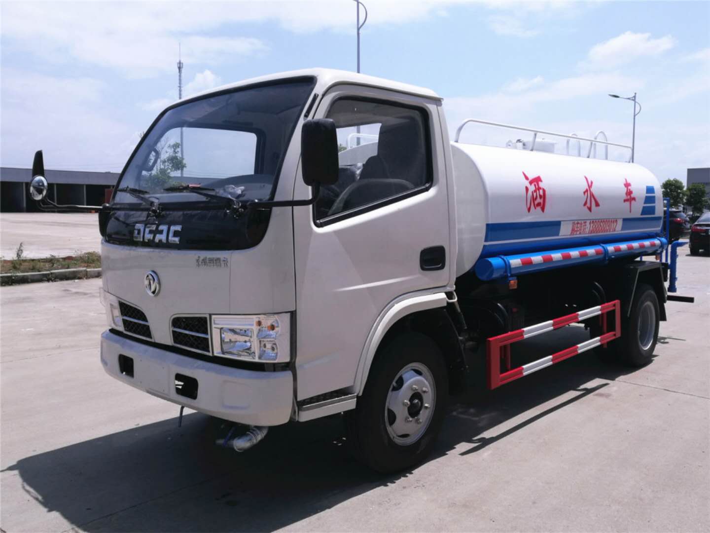 東風福瑞卡5噸灑水車