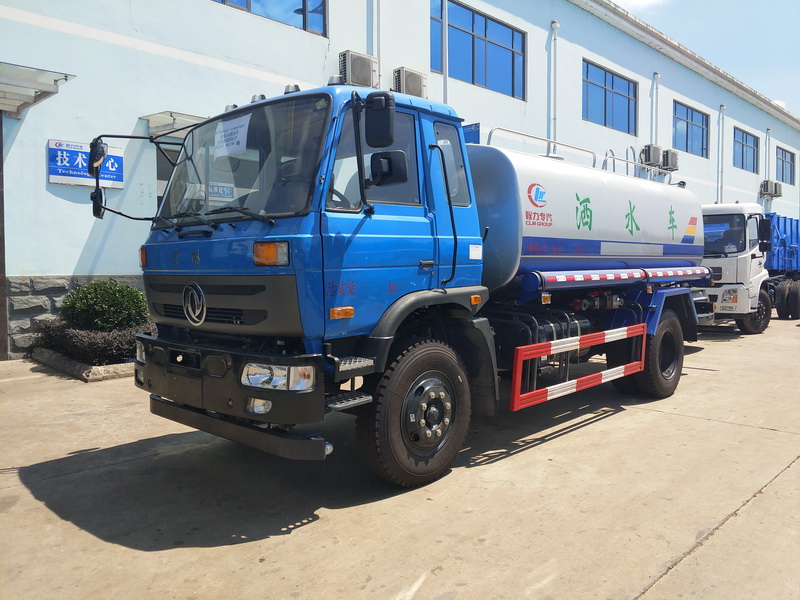 東風145/153灑水車