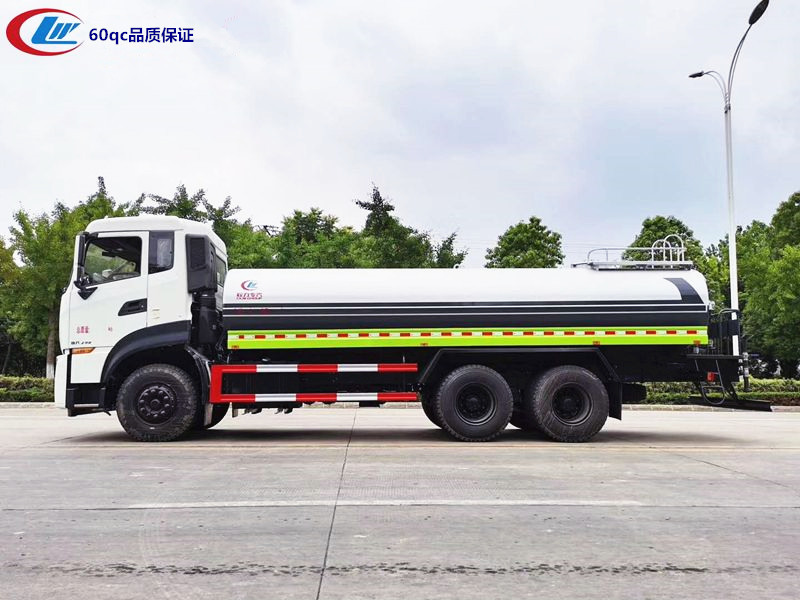 東風(fēng)天龍后雙橋?yàn)⑺? alt=