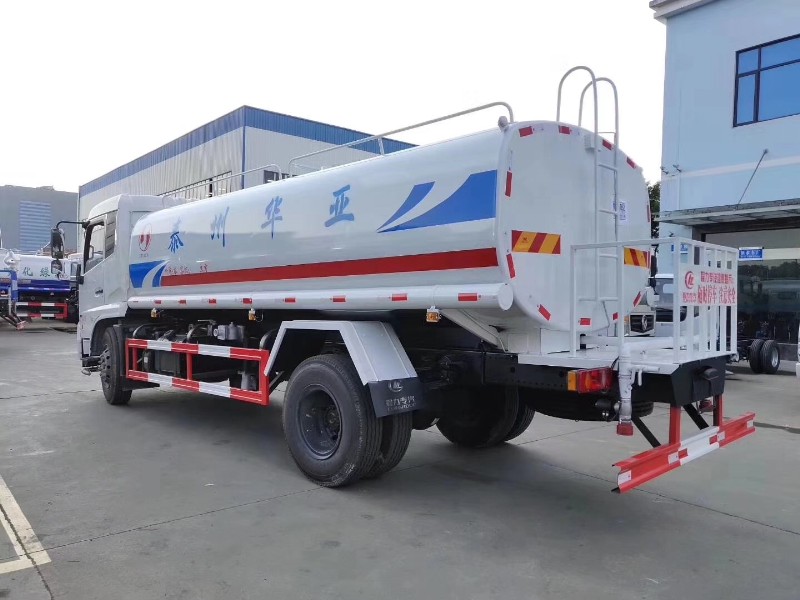 東風天錦灑水車