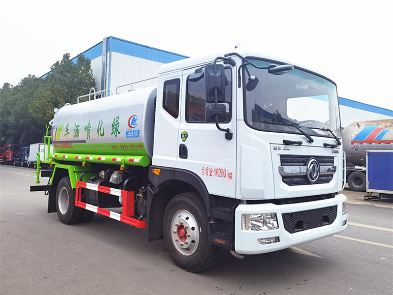 東風(fēng)多利卡D9新款霧炮車