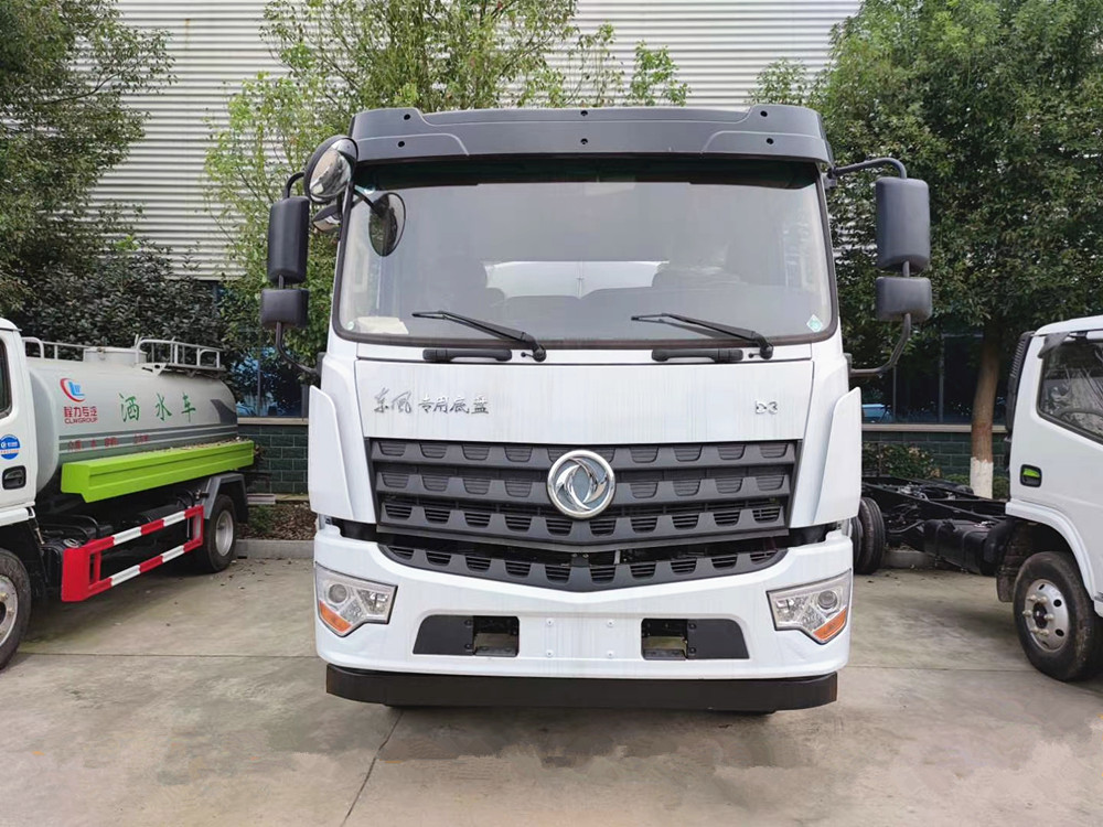 高品質D3L灑水車上裝