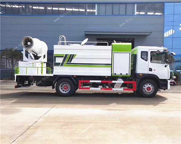 東風(fēng)多利卡D9抑塵車