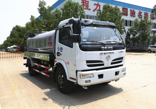 東風福瑞卡8噸灑水車發往天津濱海新區