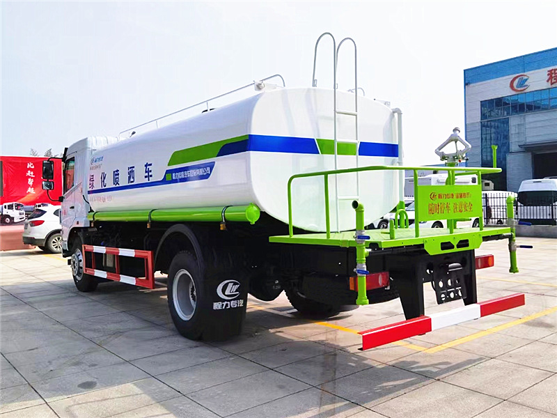 東風華神F5灑水車 東風華神F5灑水車